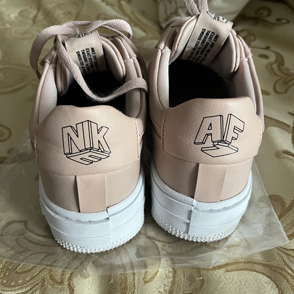 Ladies Nike Air Force 1 tan rose blush color ladies size 7.5 - Picture 4 of 6